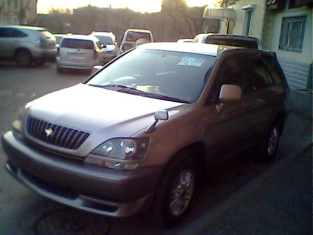 1998 Toyota Harrier