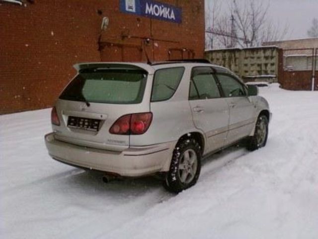 1998 Toyota Harrier