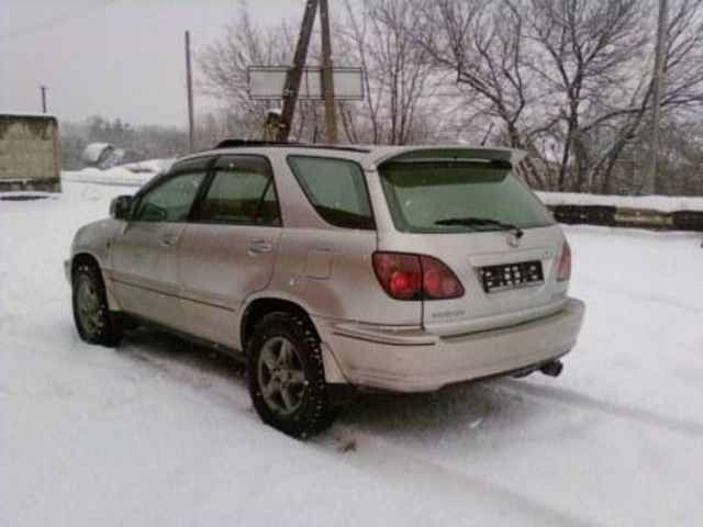 1998 Toyota Harrier