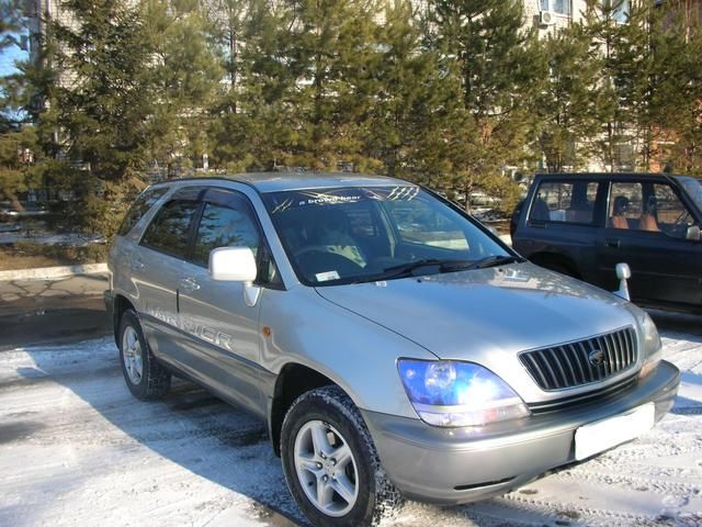 1998 Toyota Harrier