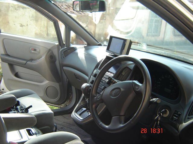 1998 Toyota Harrier