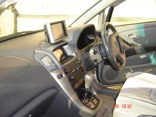 1998 Toyota Harrier