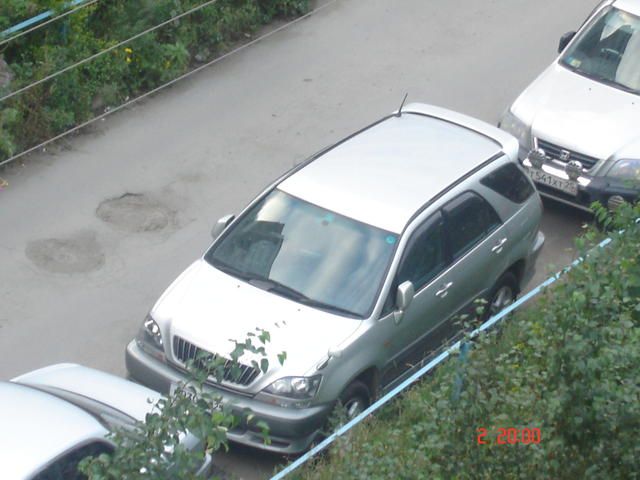 1998 Toyota Harrier