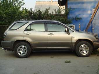 1998 Toyota Harrier