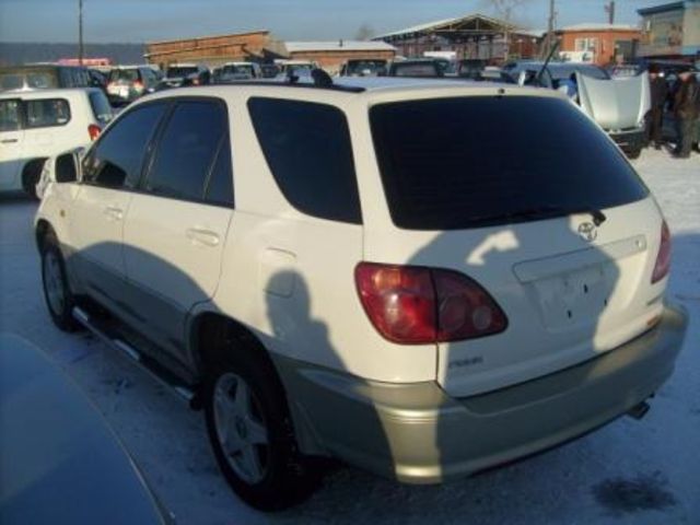 1998 Toyota Harrier