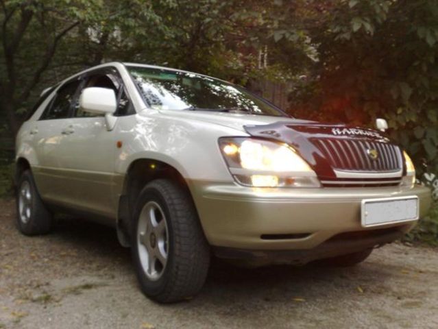 1998 Toyota Harrier