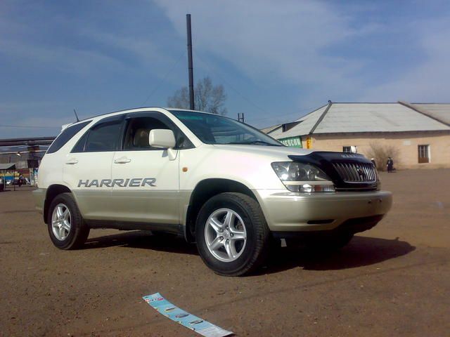 1998 Toyota Harrier