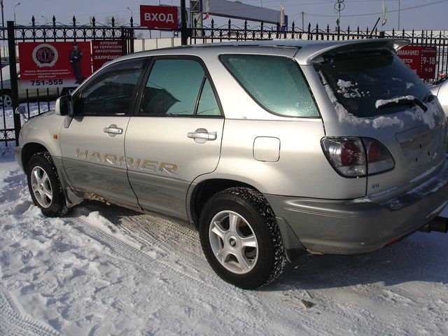 1998 Toyota Harrier