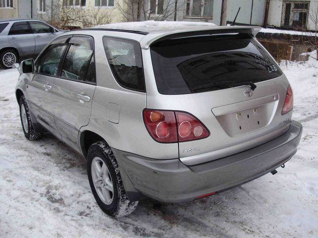 1998 Toyota Harrier