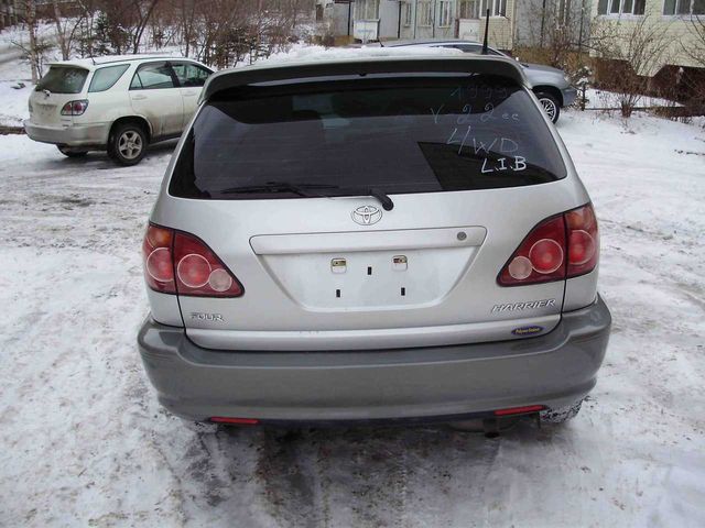 1998 Toyota Harrier