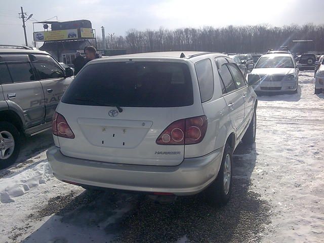 1998 Toyota Harrier