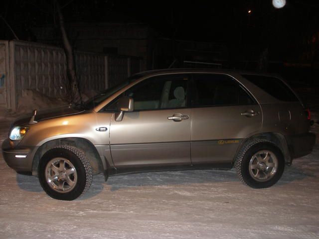 1998 Toyota Harrier