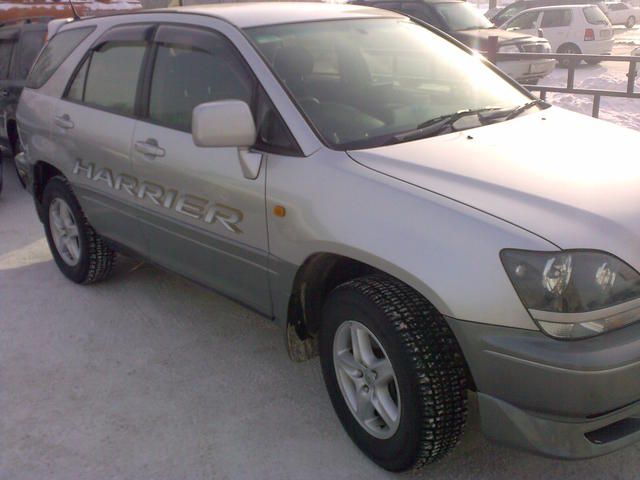 1998 Toyota Harrier