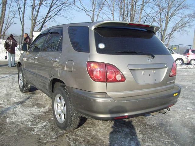 1998 Toyota Harrier