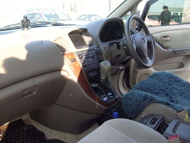 1998 Toyota Harrier