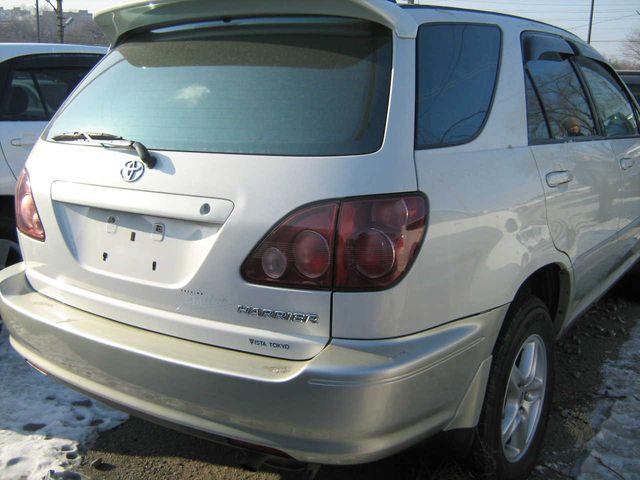 1998 Toyota Harrier