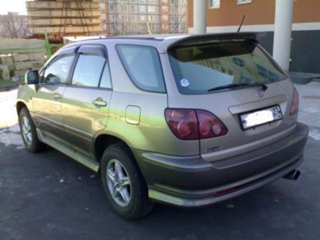 1998 Toyota Harrier