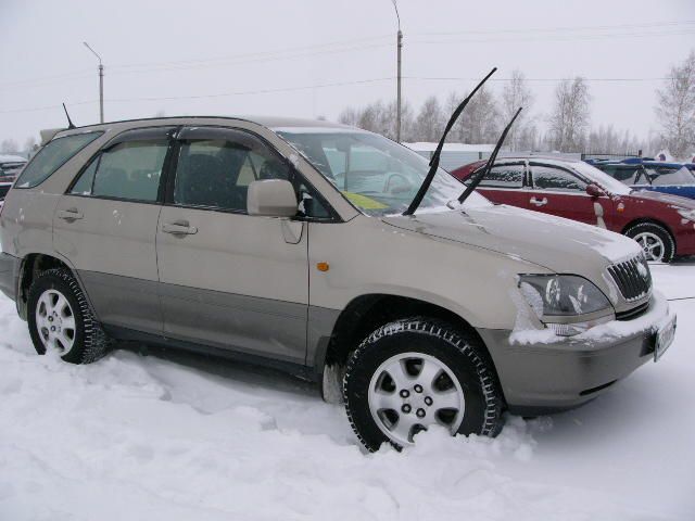 1998 Toyota Harrier