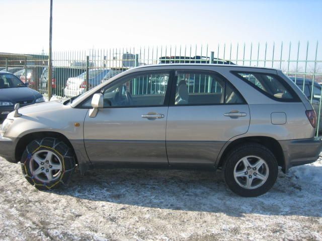 1998 Toyota Harrier