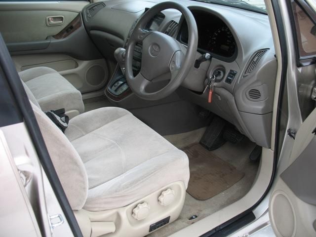 1998 Toyota Harrier