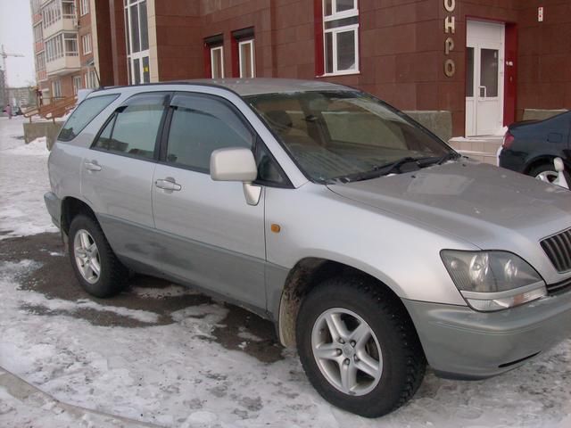 1998 Toyota Harrier