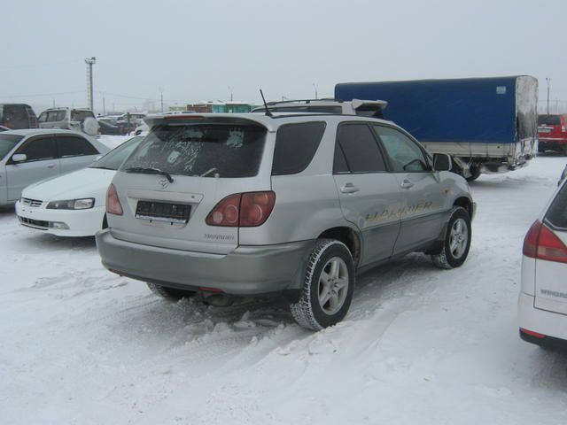 1998 Toyota Harrier