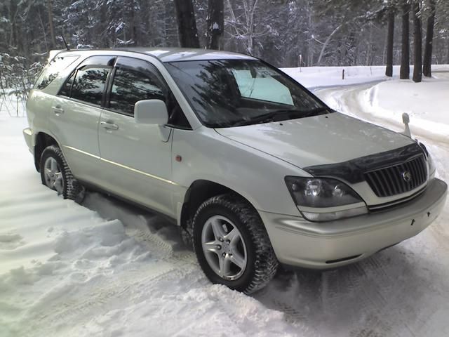 1998 Toyota Harrier