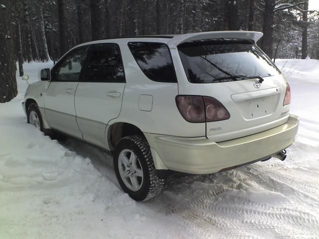 1998 Toyota Harrier