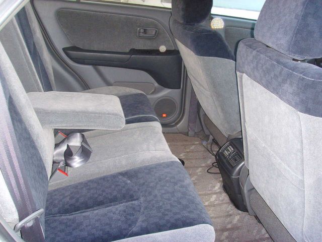 1998 Toyota Harrier