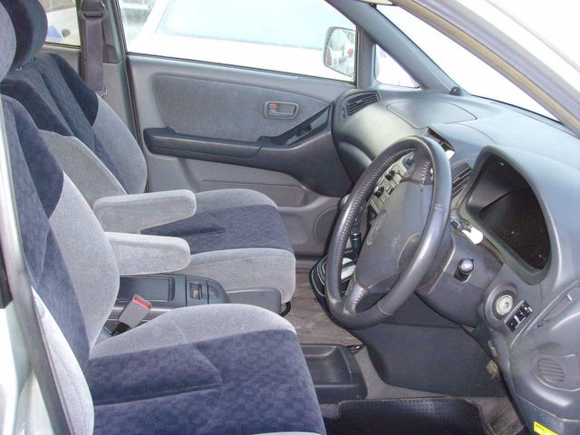 1998 Toyota Harrier