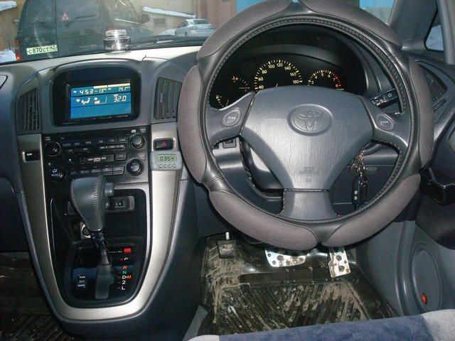 1998 Toyota Harrier