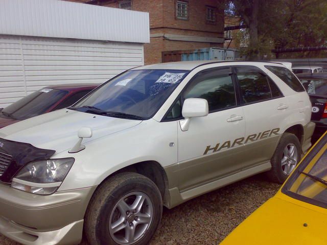 1998 Toyota Harrier