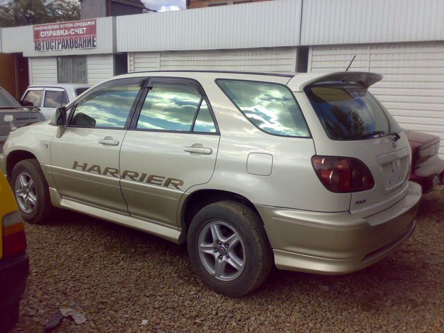 1998 Toyota Harrier