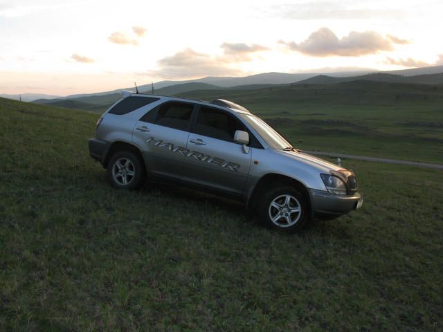 1998 Toyota Harrier