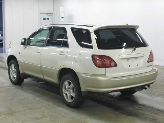 1998 Toyota Harrier