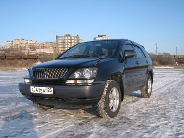 1998 Toyota Harrier