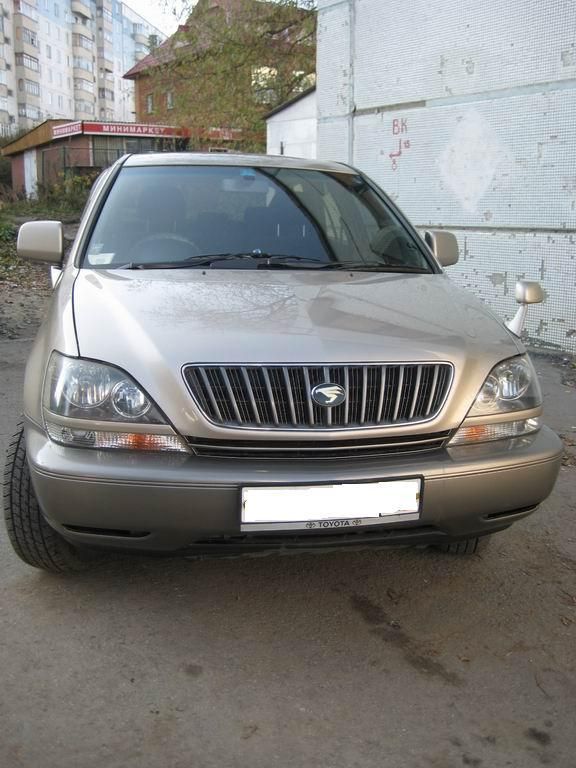 1998 Toyota Harrier