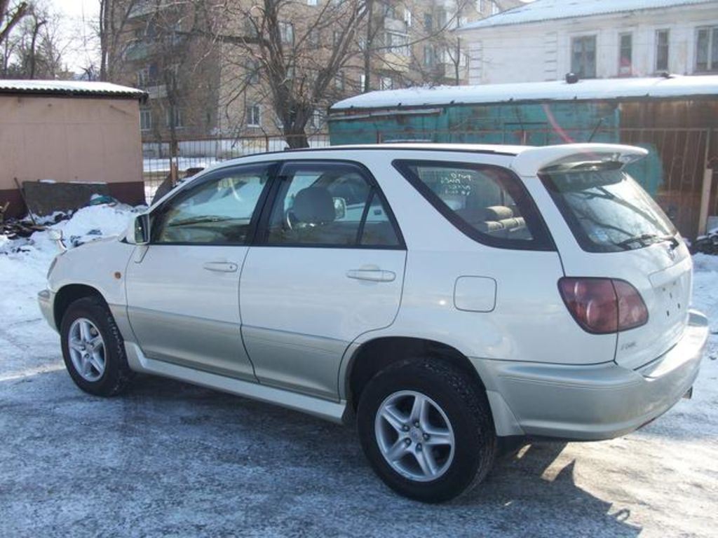 1998 Toyota Harrier