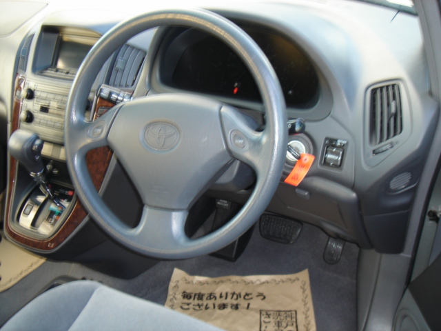 1998 Toyota Harrier Pictures