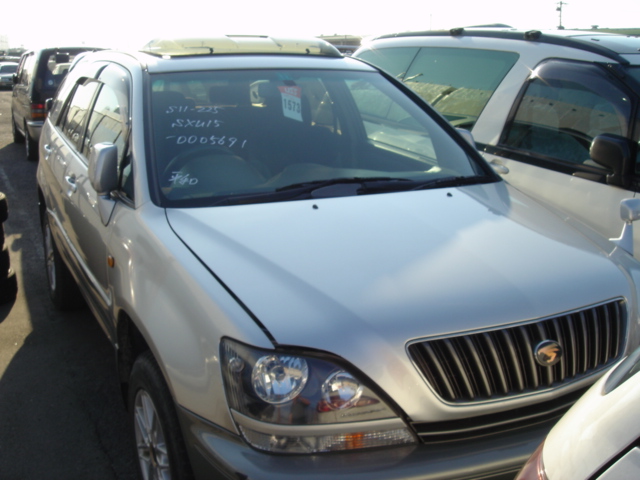 1998 Toyota Harrier Pictures
