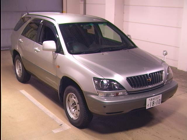 1998 Toyota Harrier Images