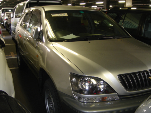 1998 Toyota Harrier Pictures