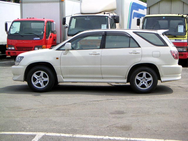 1998 Toyota Harrier Photos