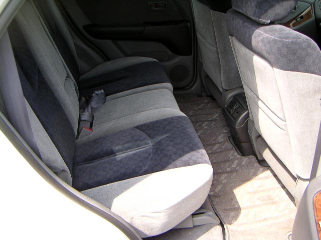 1998 Toyota Harrier Images