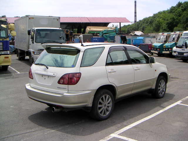 1998 Toyota Harrier Photos