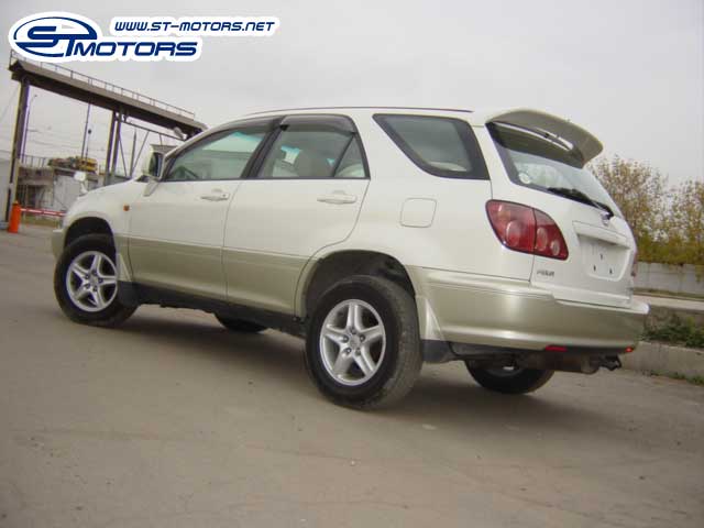 1998 Toyota Harrier Pictures