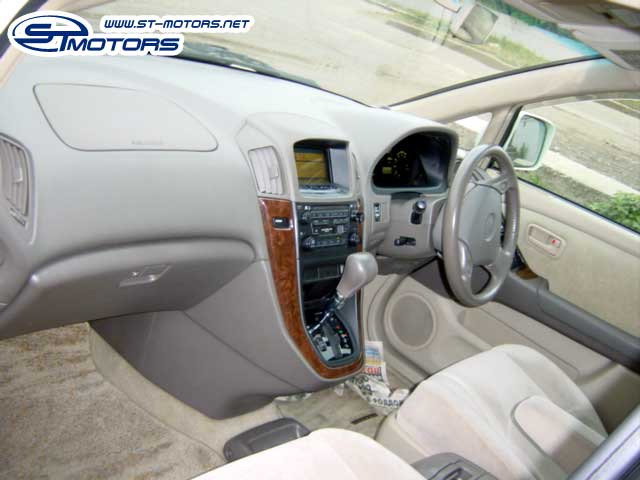 1998 Toyota Harrier Photos