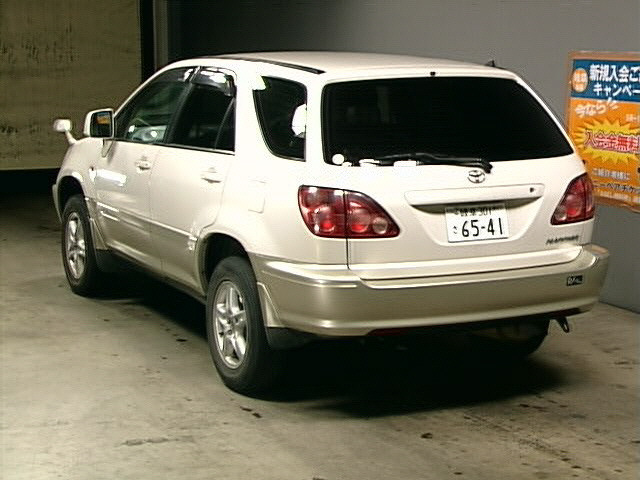 1998 Toyota Harrier Pictures