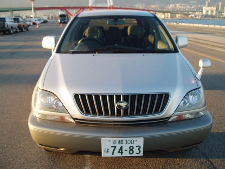 1998 Toyota Harrier Pictures