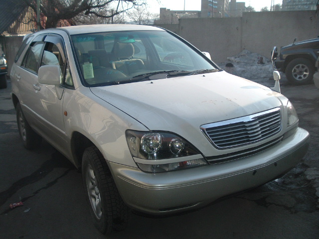 1998 Toyota Harrier Photos